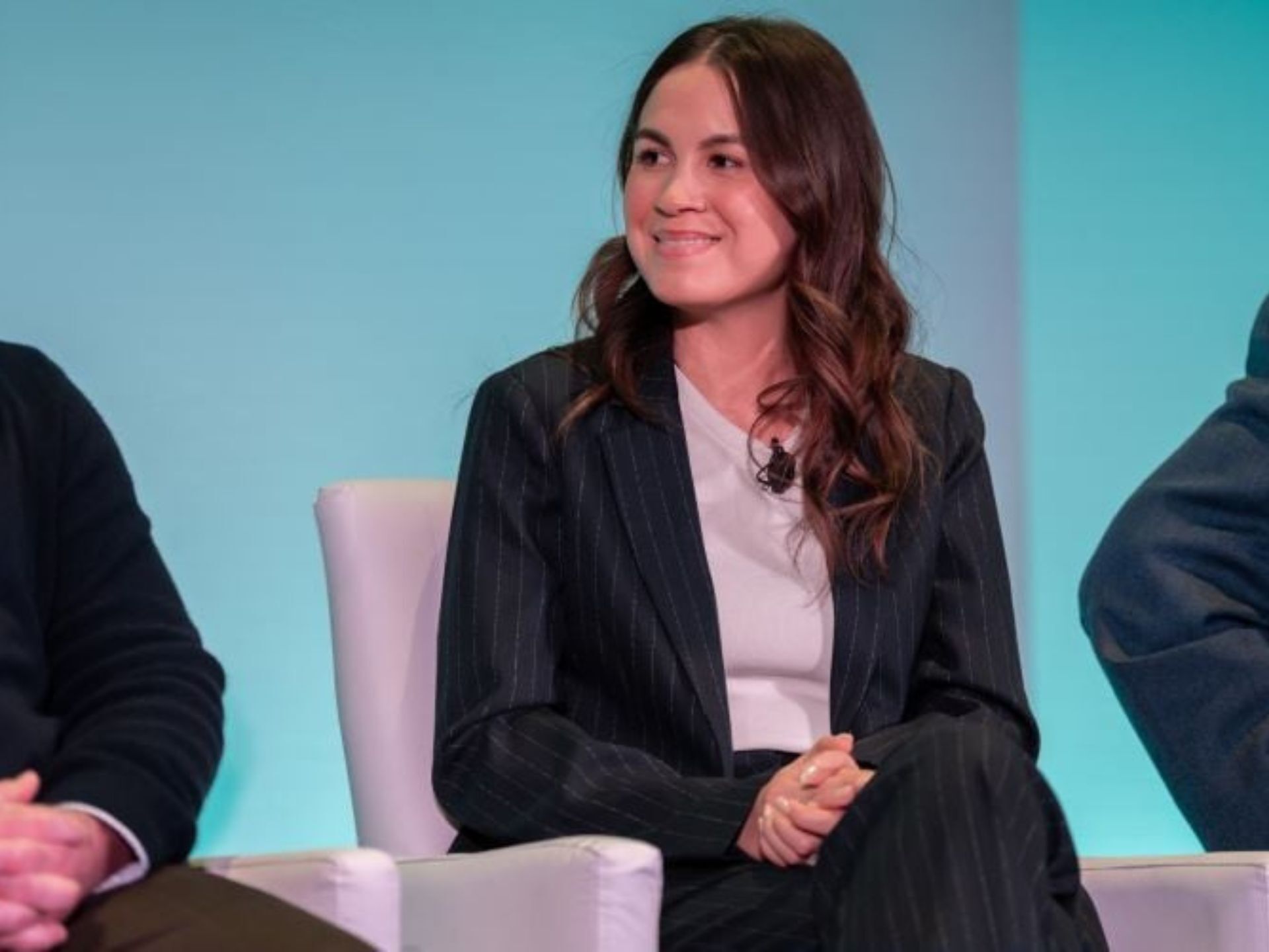 Harnessing CTV Advertising to Engage Modern Audiences and Drive ROI blog header pic