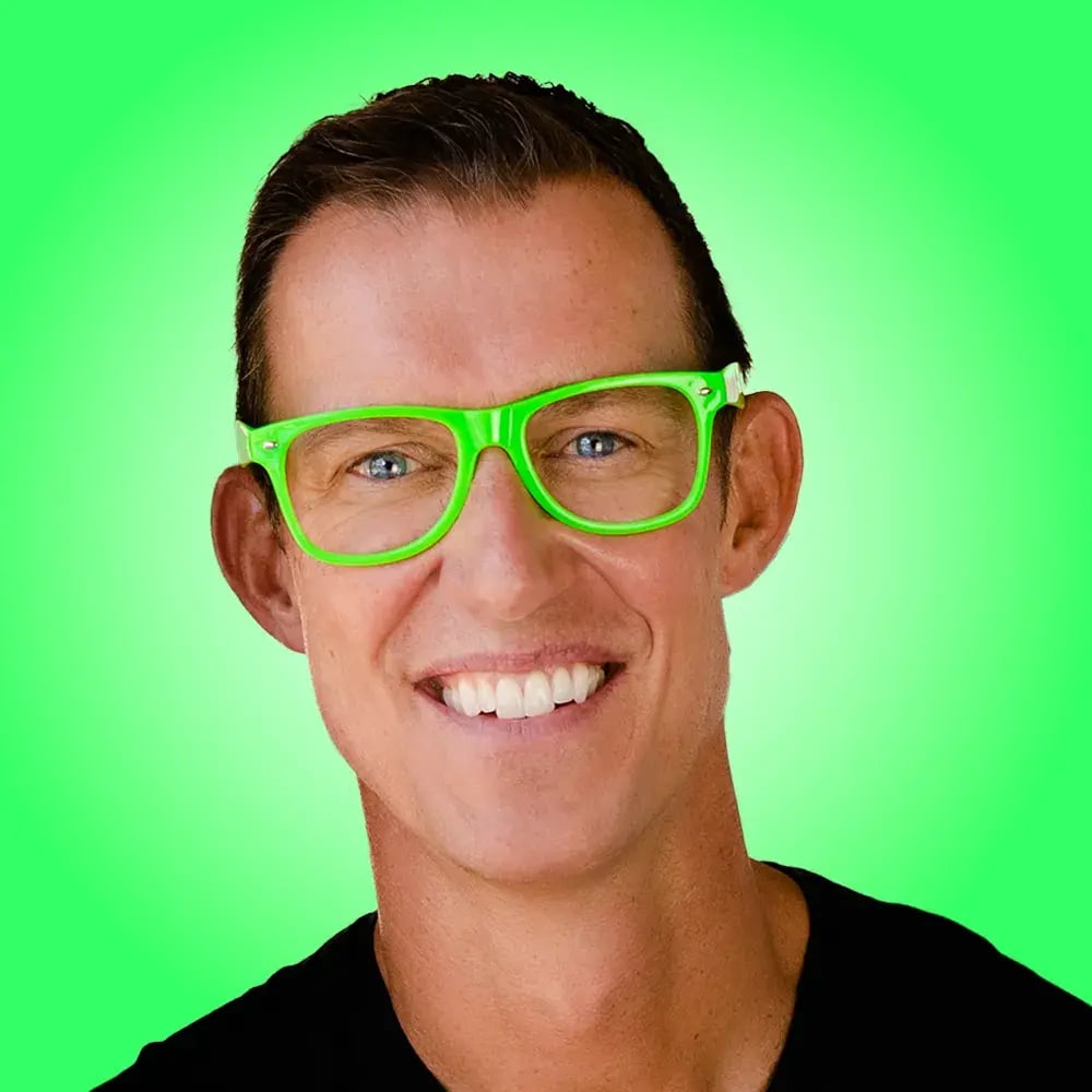 Erik_Qualman_AAE_Headshot[15].jpeg-2